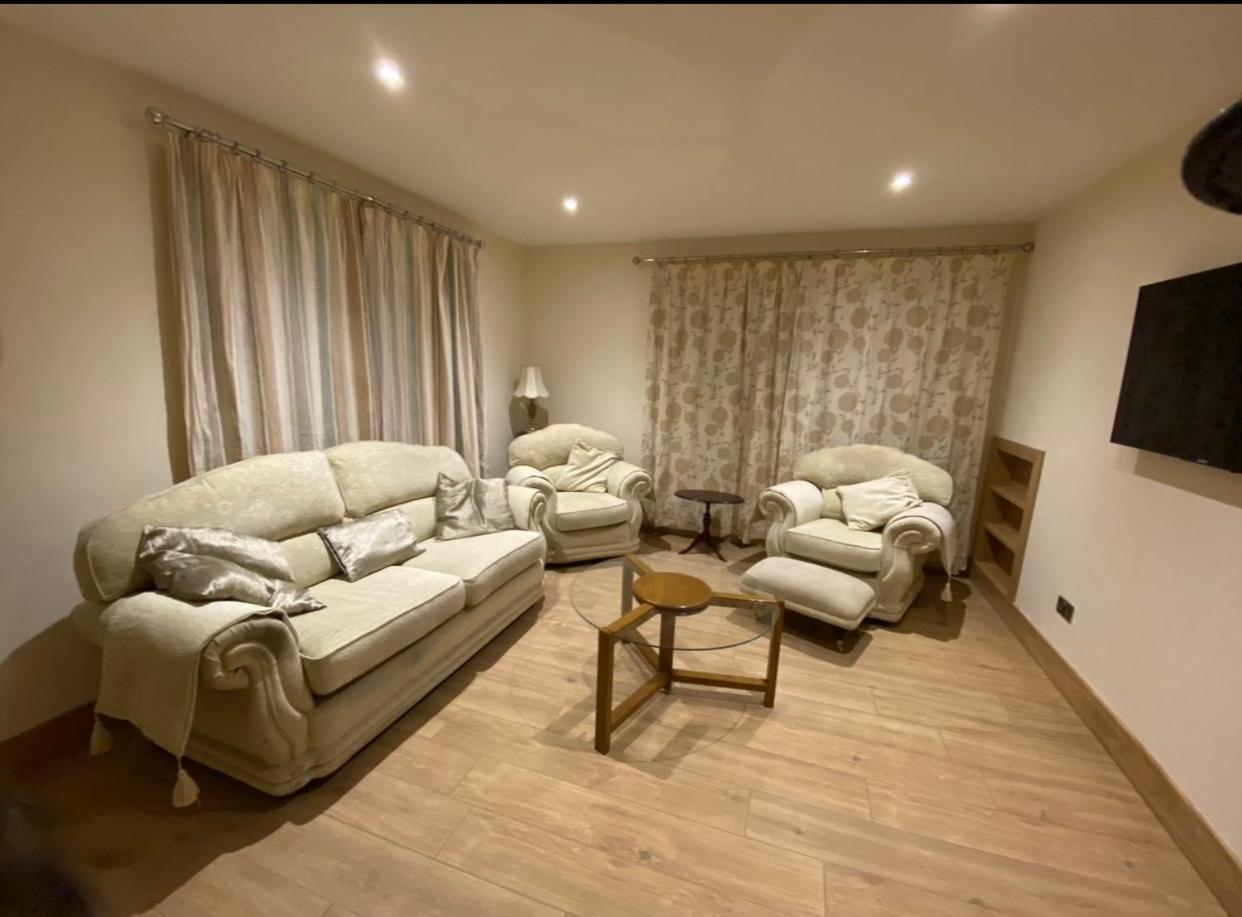 The Annex At Meeks Park Immaculate 2 Bed Villa Alloa Eksteriør bilde